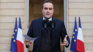 Primeiro-ministro francês: "Precisamos de um orçamento em janeiro"