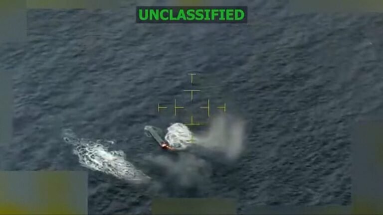 EUA atacam mais um barco de alegado contrabando de droga no Pacífico