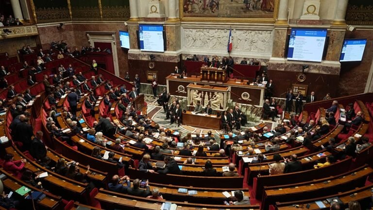 França não vai cumprir prazo para aprovação do orçamento de 2026