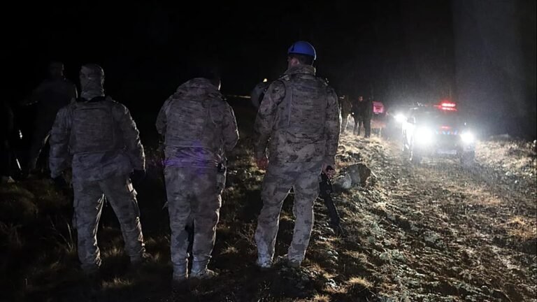 Chefe militar da Líbia morto em acidente de avião na Turquia