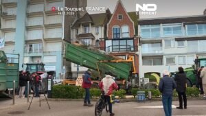 Vídeo. Agricultores visam casa de Macron contra acordo comercial da UE