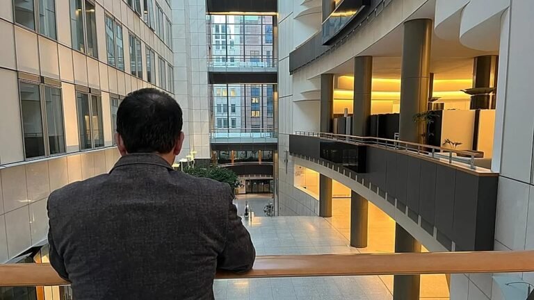 Toni Comín: conheça o deputado "fantasma" que vive num limbo jurídico