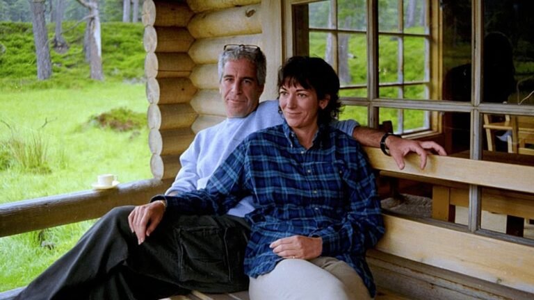 Caso Epstein: e-mails revelam pedido por "amigos inadequados" vindo de Balmoral em 2001