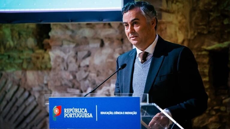 Alunos carenciados degradam residências universitárias? Declarações do ministro geram polémica