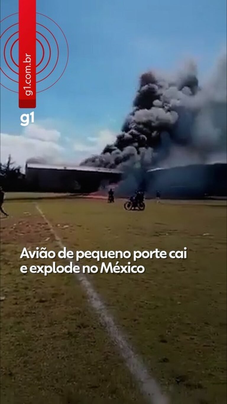 VÍDEO: Avião de pequeno porte cai e explode no México | G1