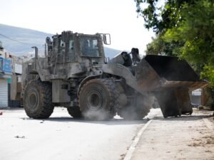 Israeli military storms West Bank towns, carries out demolition