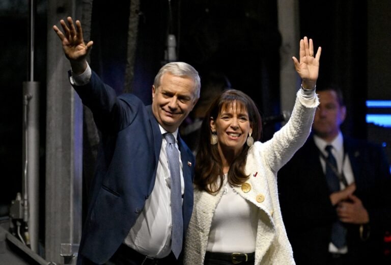 Kast adota tom conciliador após ser eleito presidente do Chile | G1