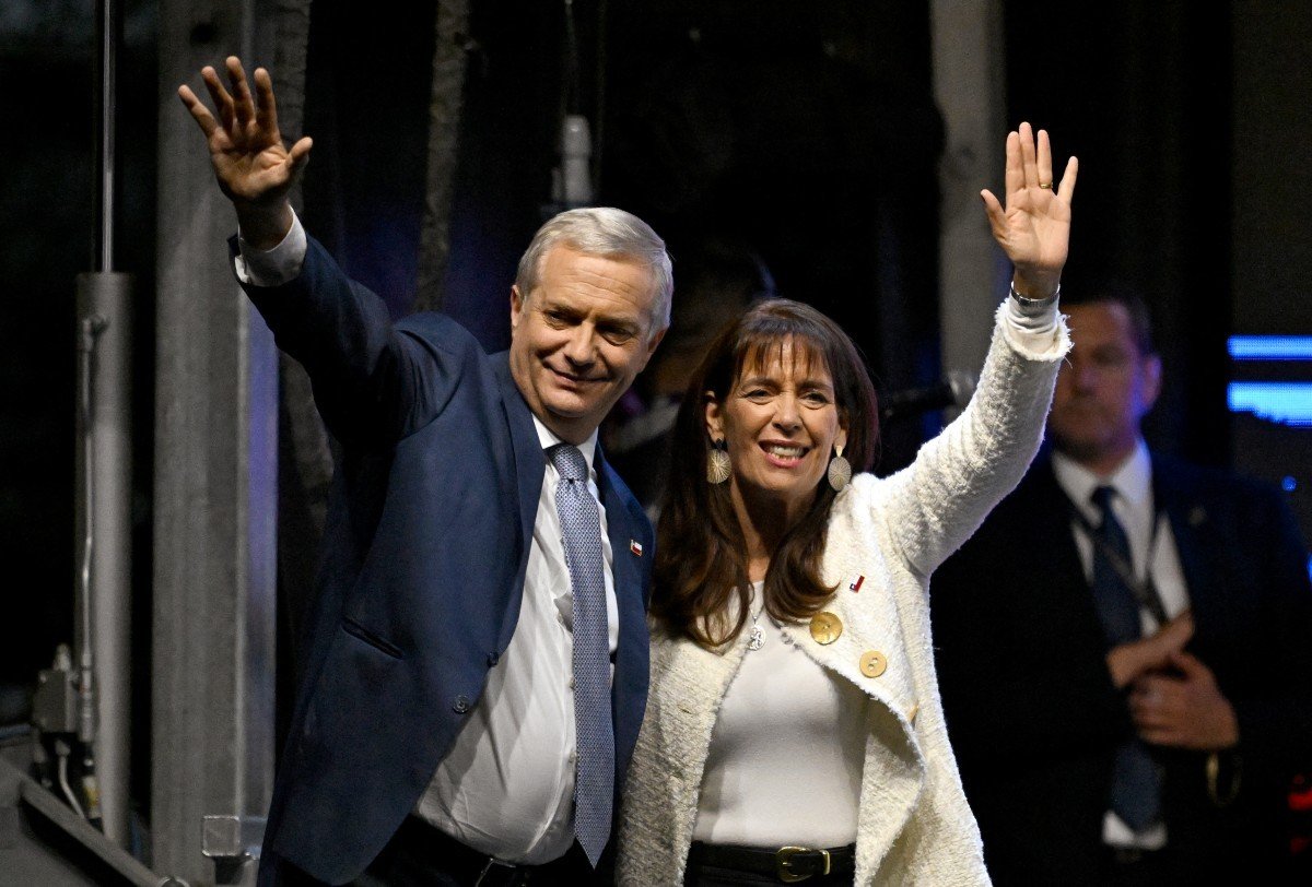 Kast adota tom conciliador após ser eleito presidente do Chile | G1