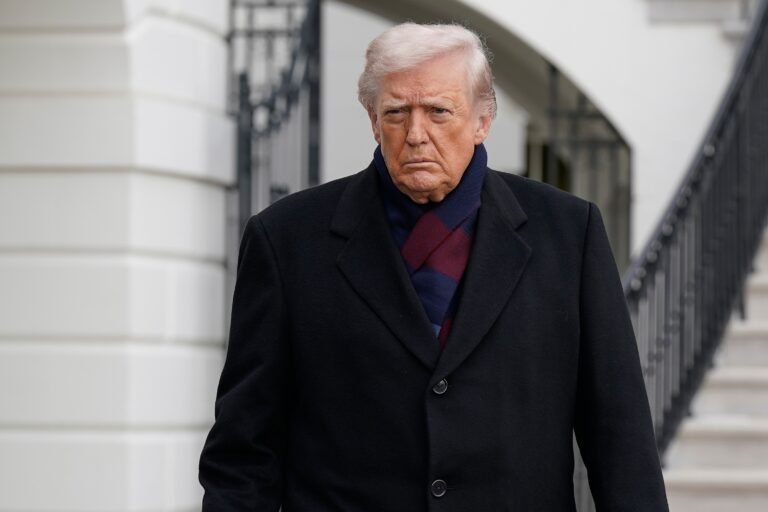Foto de Trump caminhando com andador foi criada com IA | G1