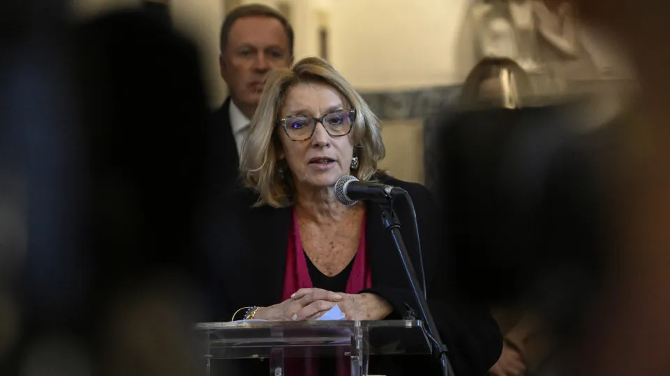 Governo aprova 4.ª feira subida do salário mínimo para 920 euros em 2026