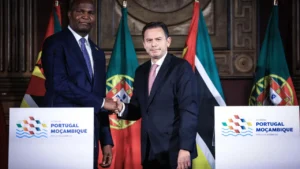 Portugal anuncia linha de crédito de 500 milhões de euros para investimento em Moçambique após visita do Presidente Daniel Chapo