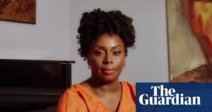A morte do filho de Chimamanda Ngozi Adichie gera pedidos de revisão do sistema de saúde da Nigéria…