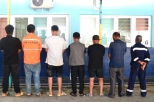 Chineses retidos por garimpo em Murrupula -...