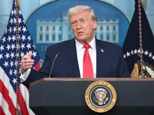 Poderá a Europa romper com Trump? Uma história sobre energia, defesa e dependência económica