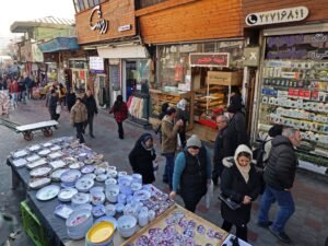 Iran delegates import powers as US war threats keep economy unstable