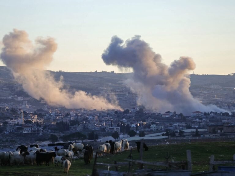 Ataques israelenses matam dois no Líbano, forças da ONU relatam ataque de drones