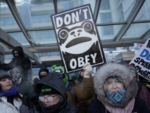 Minneapolis businesses close doors for economic blackout protesting ICE