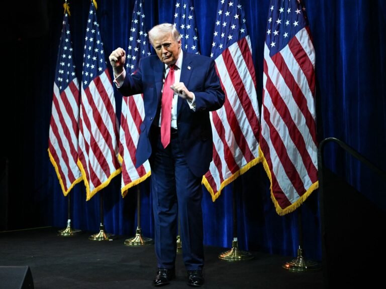 Trump diz que quer liberar o fluxo de petróleo venezuelano. O que estava bloqueando isso?