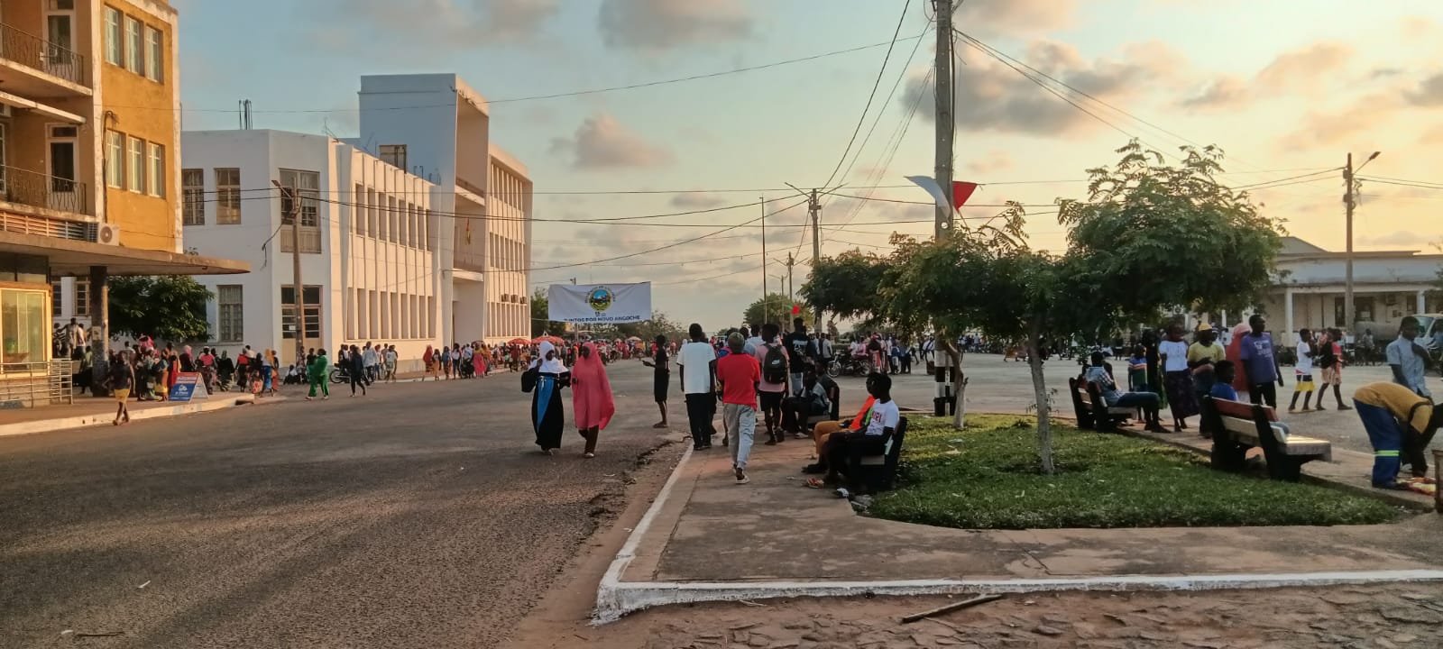 Greve no Conselho Municipal de Angoche -...