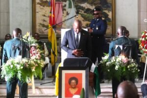 PR: Luísa Diogo marca a história de...