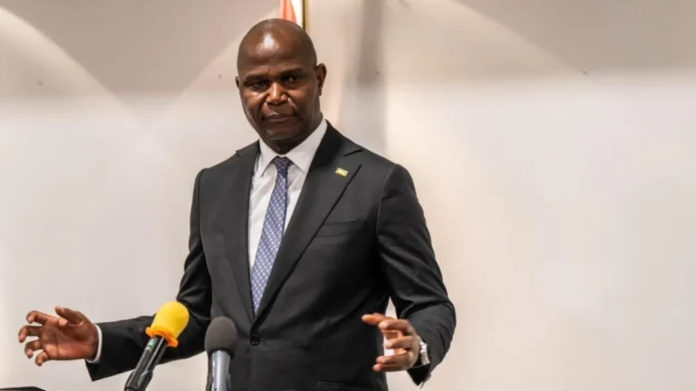 PRESIDENTE DANIEL CHAPO PROMULGA LEI QUE CRIA AUTORIDADE DE SUPERVISÃO DE SEGUROS E FUNDOS DE PENSÕES