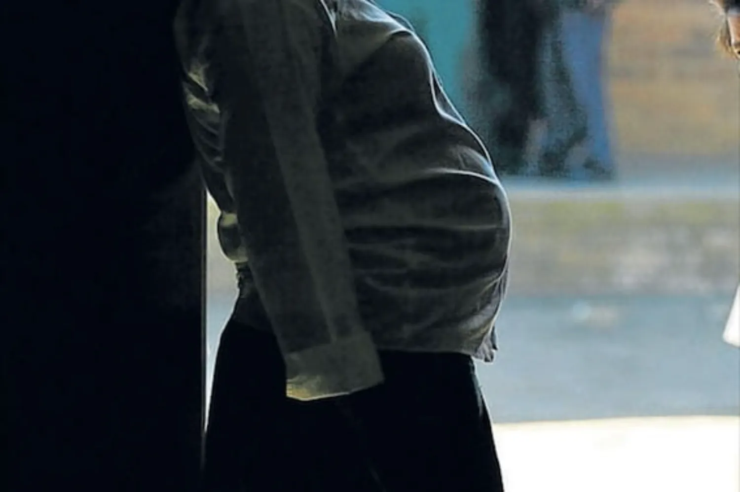 Jovem de 19 anos é acusado de estupro de vulnerável após supostamente engravidar duas menores