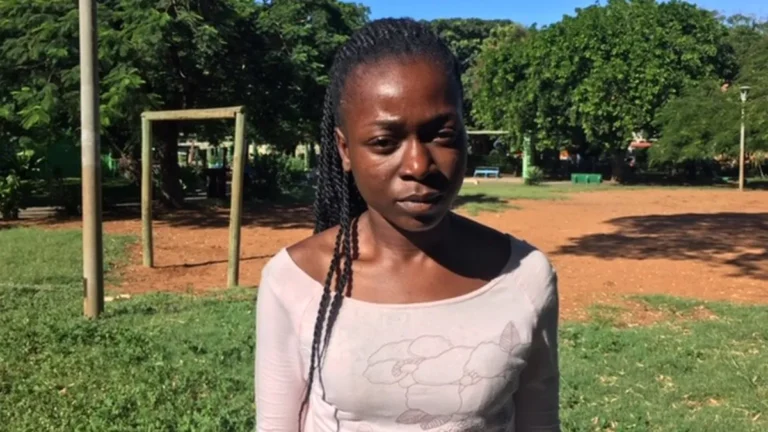 Morre aos 25 anos Rosita Mabuiango, ícone da resiliência nas cheias de 2000