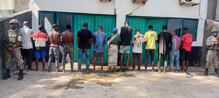 Detidos por destruir centro de tratamento de…