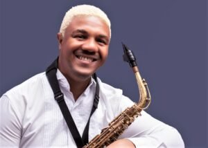 MBENGA LIVE SESSIONS: Ivan Manyike apresenta…