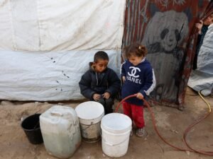 Crianças em Gaza forçadas a concentrar-se no trabalho e não na escola