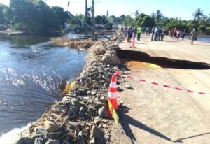 Interrompida circulação na N1 em Xai-Xai -...