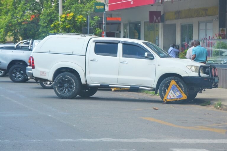 ESTACIONAMENTO NA CAPITAL: Dupla cobrança...