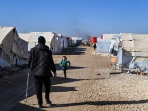 Exodus of ISIL-linked detainees from Syria camp sparks security concerns