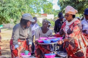 Gueta Chapo consola vítimas das cheias no…