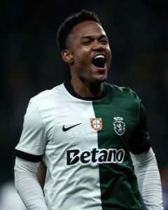 TAÇA DE PORTUGAL: Golaço de Geny coloca...