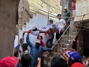 Gas explosion kills 13 in Pakistan’s Karachi, collapsing building