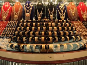 In Pakistan, gold price rollercoaster pushes buyers to silver