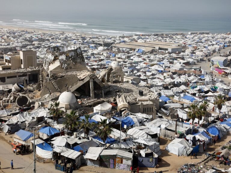 Israeli attacks on police sites kill six in southern, central Gaza