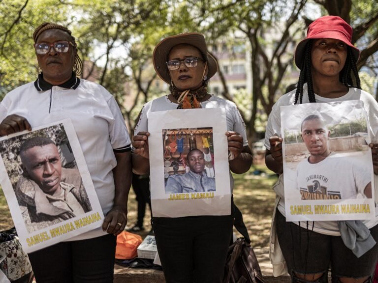 Famílias quenianas exigem o retorno de entes queridos recrutados pelo exército russo