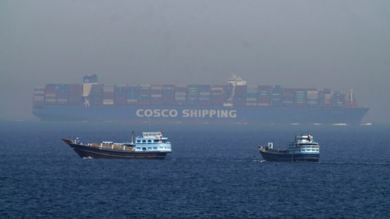 US urges American ships to stay ‘as far as possible’ from Iranian waters