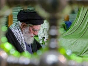 Quem é o Líder Supremo do Irão, Khamenei, e porque é que ele é um possível alvo?