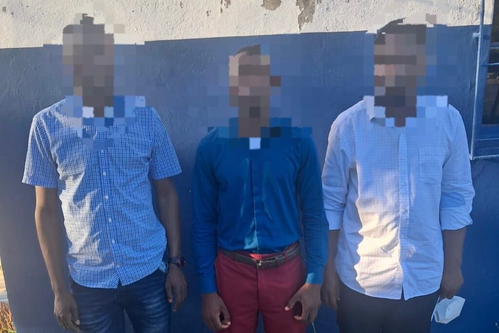 VILANKULO: Funcionários detidos por...