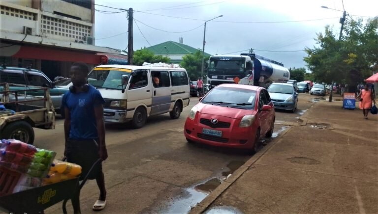 Xai-Xai quer reduzir congestionamento - Jornal...