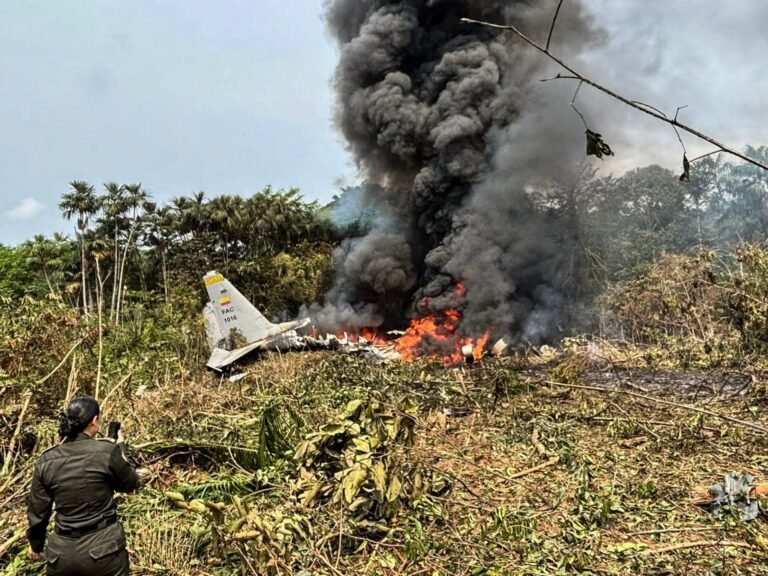 Colombian military plane with 125 on board crashes after takeoff