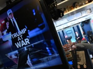 Apesar da ala anti-guerra do MAGA, Trump obtém apoio republicano para ataques no Irã