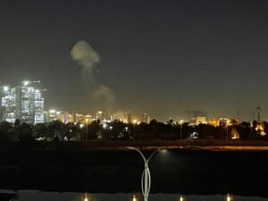 Quatro mortos em Bagdá, no Iraque, enquanto forças dos EUA e grupos apoiados pelo Irã trocam tiros