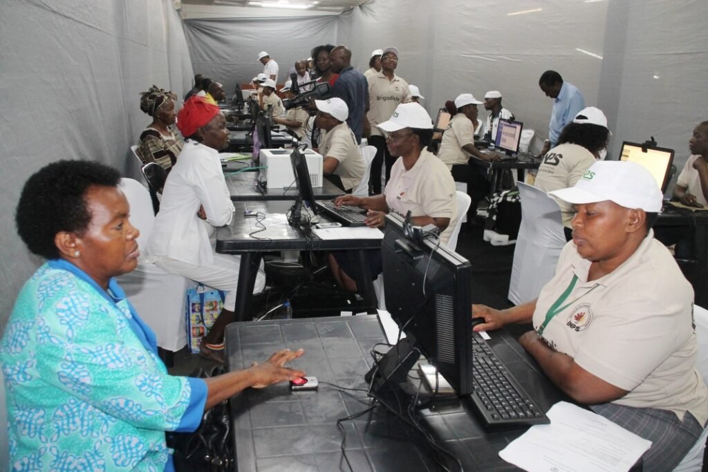 Idade de reforma no Estado pode subir para os...