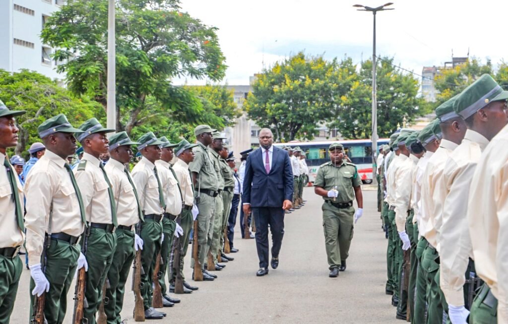 Maputo celebra 33.º aniversário da Polícia...