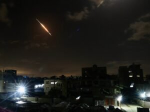 Israel mata pai e filha em Gaza enquanto o genocídio continua em meio a uma guerra mais ampla