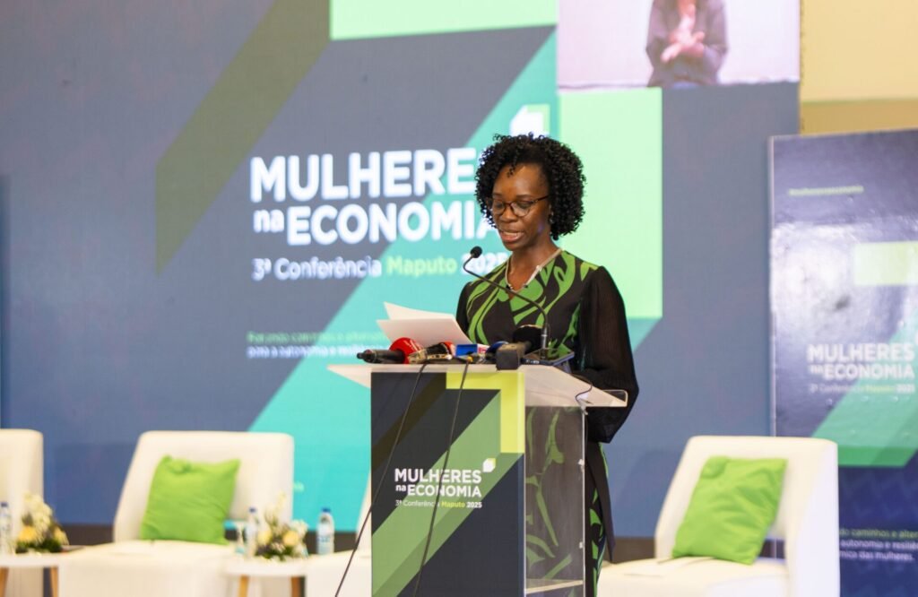 Simpósio discute inclusão económica -...